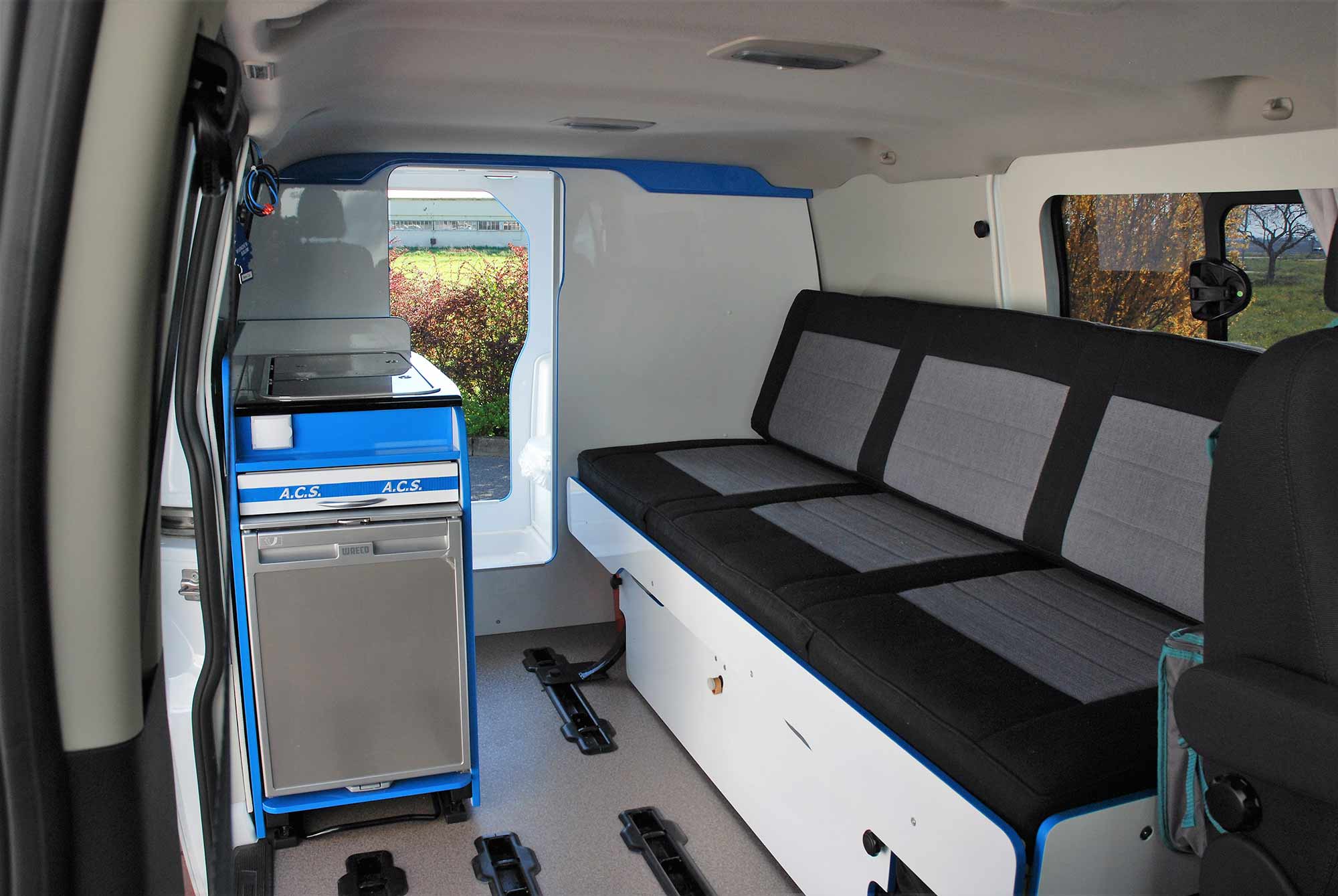 Obytná vestavba vozu Ford Transit Custom