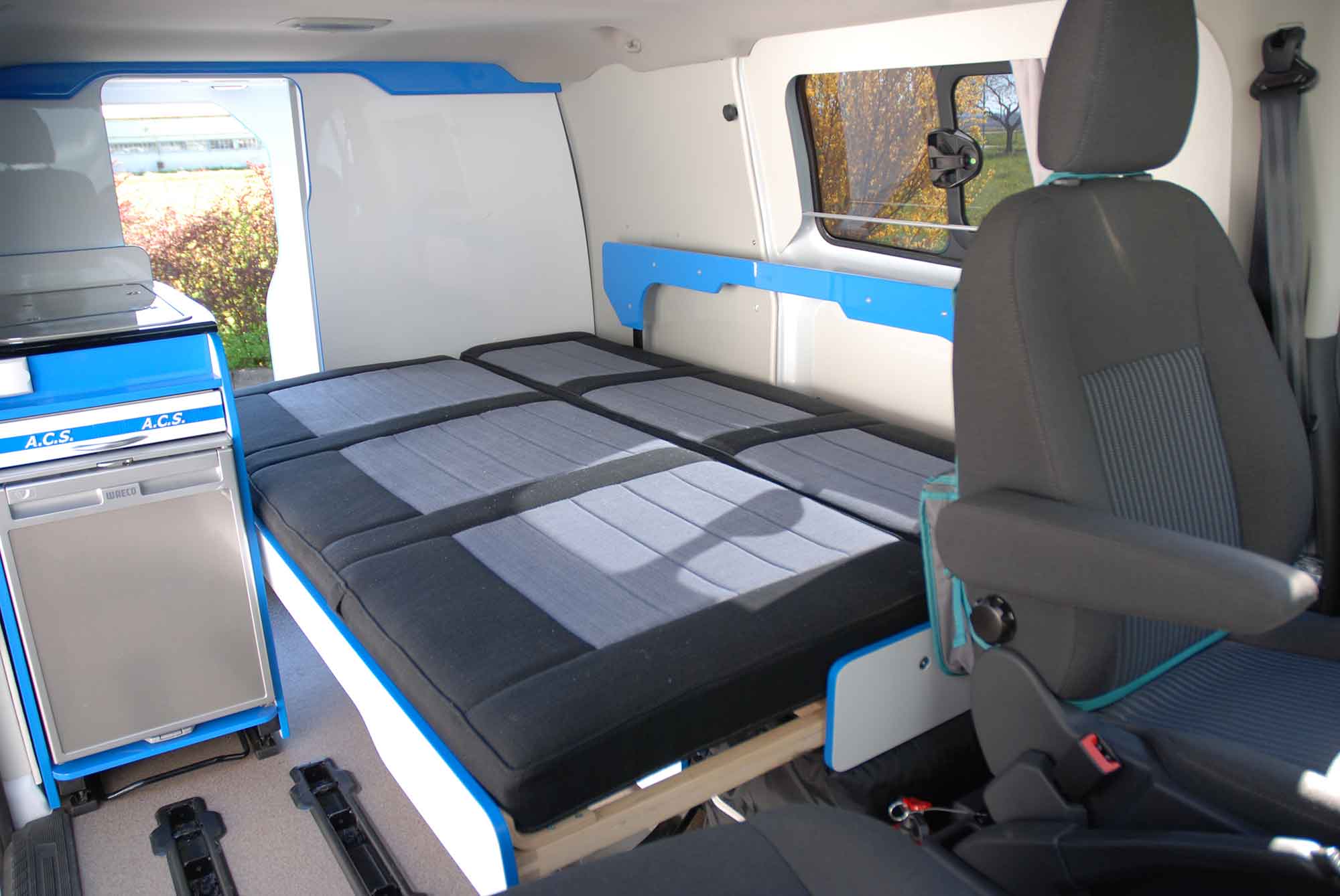 Obytná vestavba vozu Ford Transit Custom