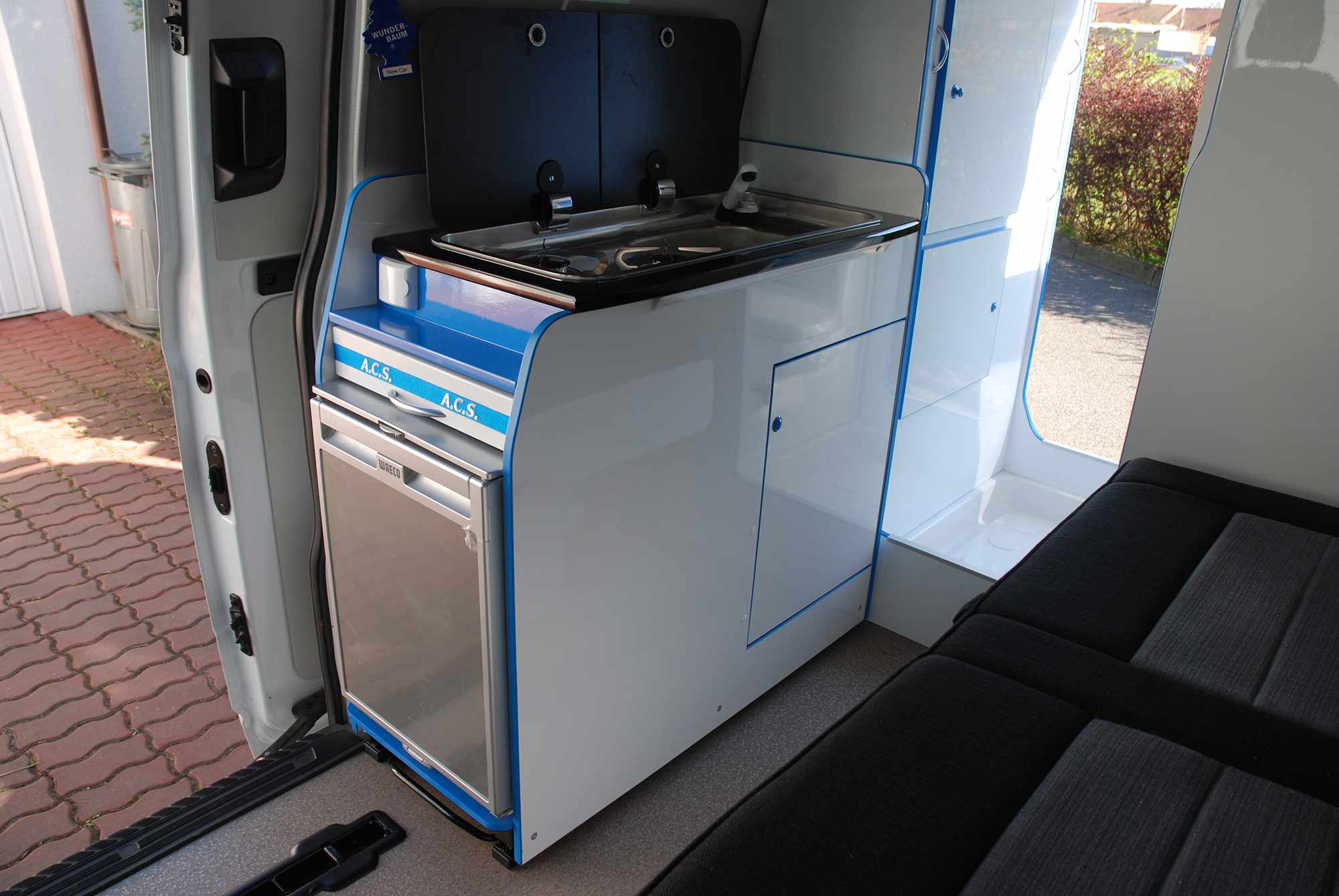 Obytná vestavba vozu Ford Transit Custom