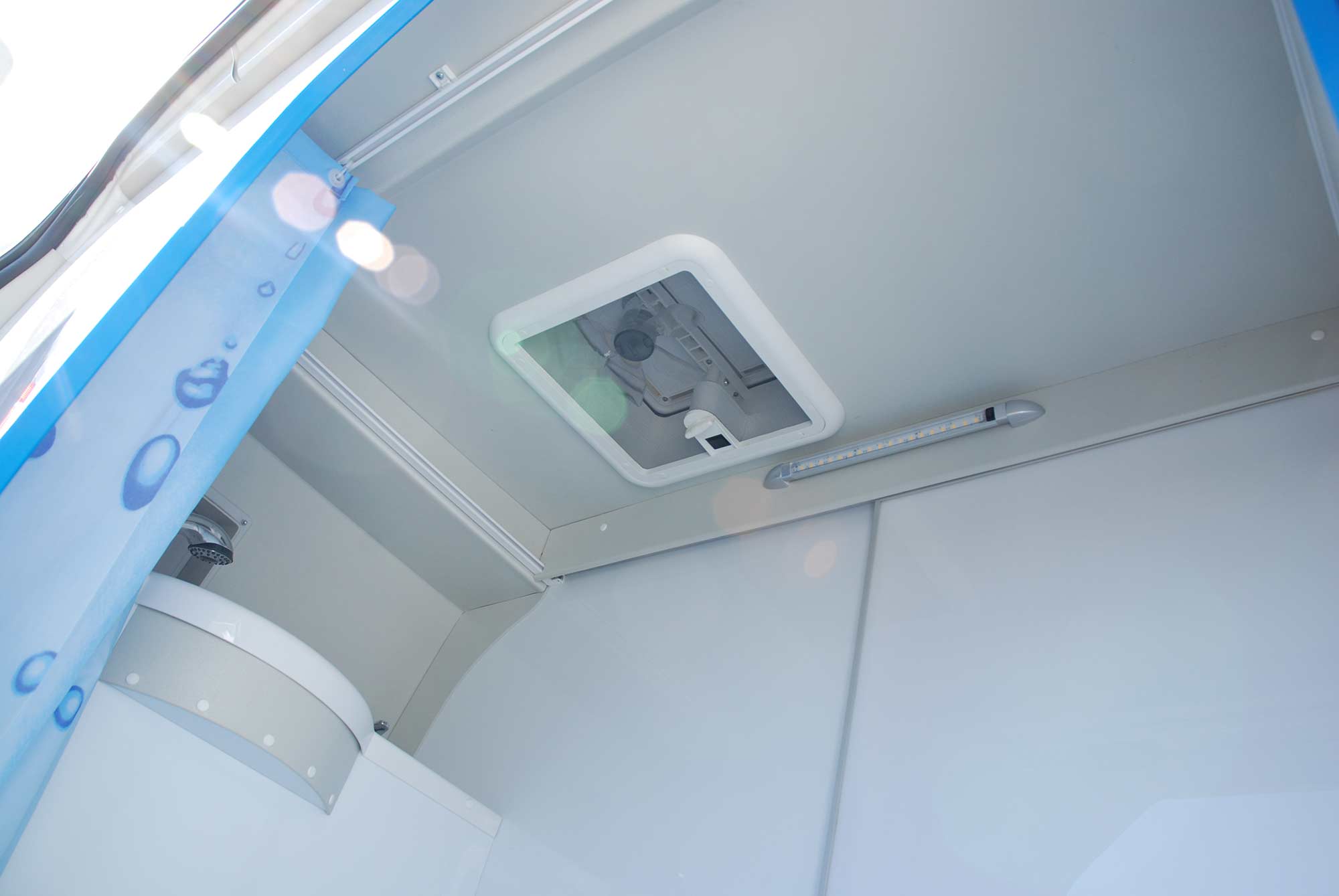 Obytná vestavba vozu Ford Transit Custom