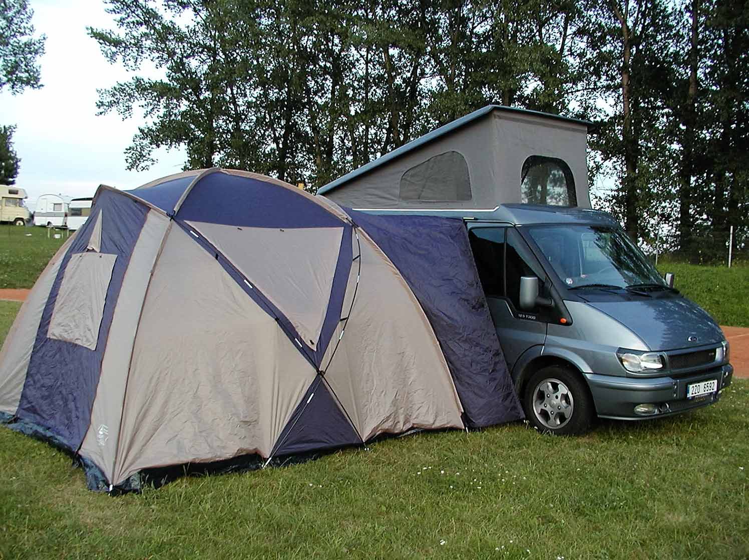 Obytná přestavba vozu Ford Transit model 2000