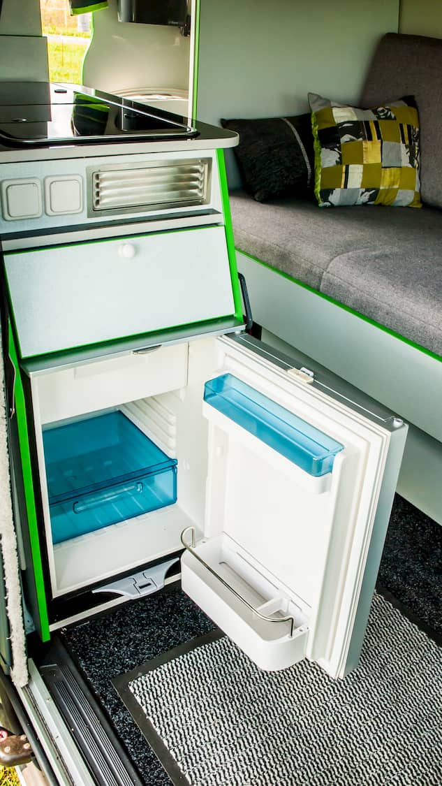 Obytná vestavba vozu Ford Transit Custom se zvýšenou střechou #10